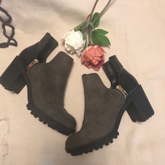 Zara Shoes - Zara Trafaluc lug zipper grey black bootie EUC